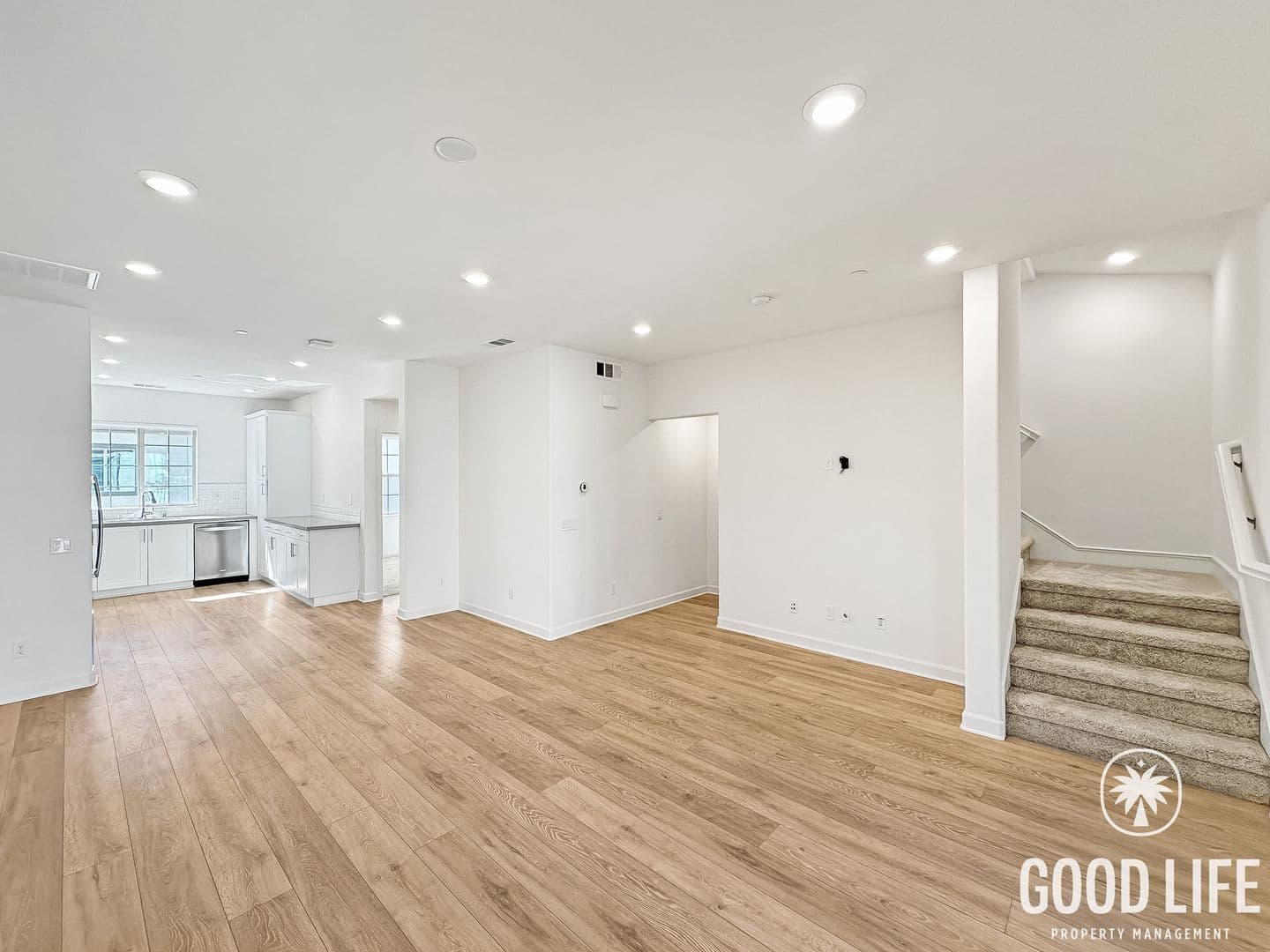 Oceanside Townhome: 4366 Pacifica Way Unit 3