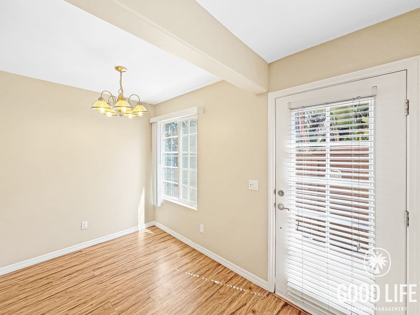 San Diego Condo: 5252 Balboa Arms Drive Unit 159