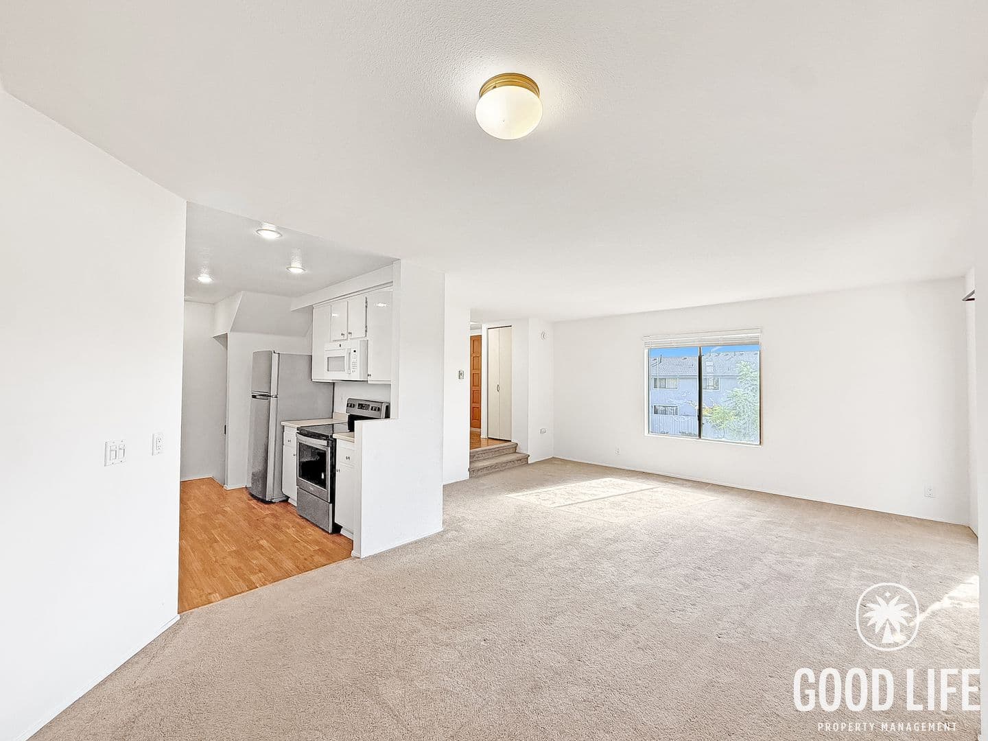 La Jolla Townhome: 8310 Via Sonoma Unit 112