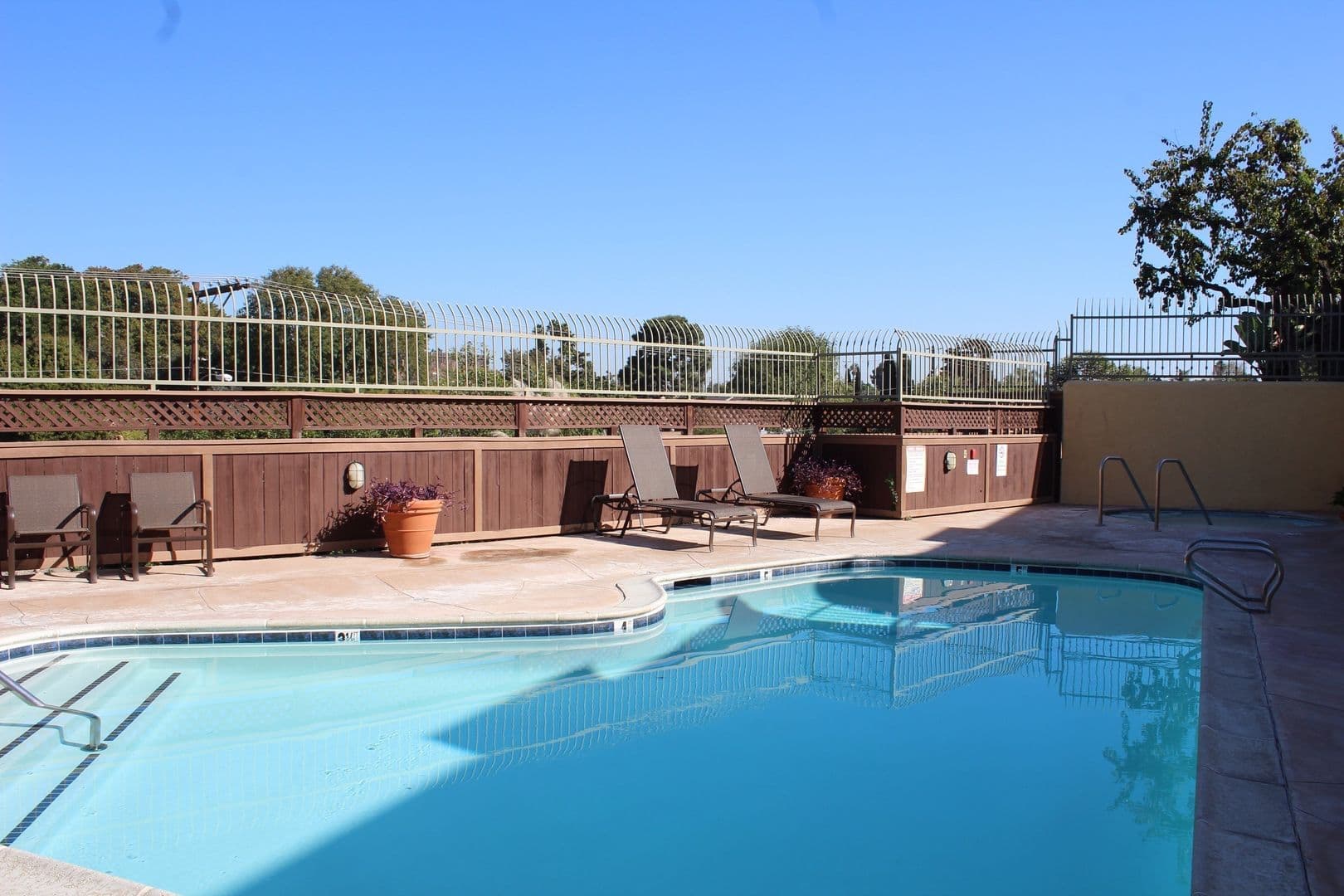 San Diego Condo: 5252 Balboa Arms Drive Unit 159