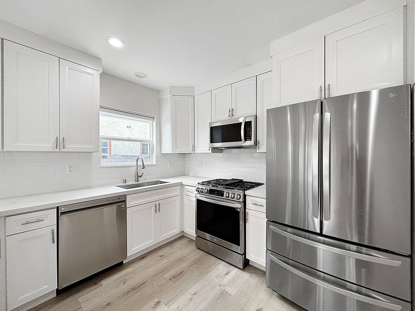 San Diego Apartment: 4368 Swift Ave