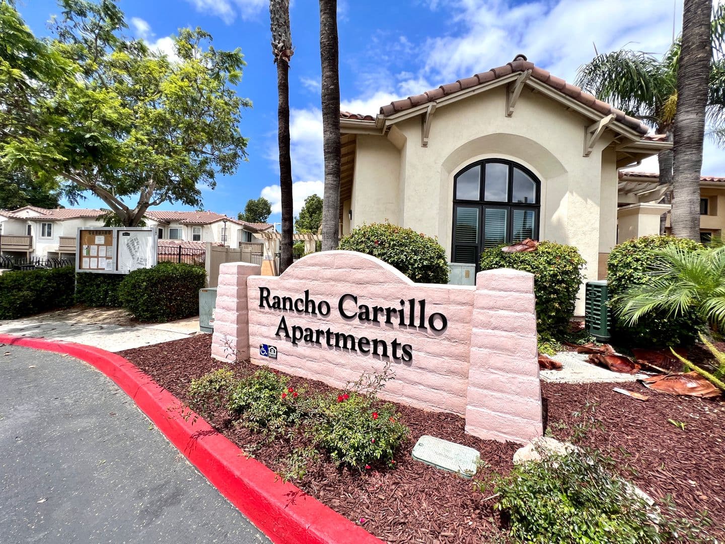 Carlsbad Townhome: 6090 Paseo Salinero