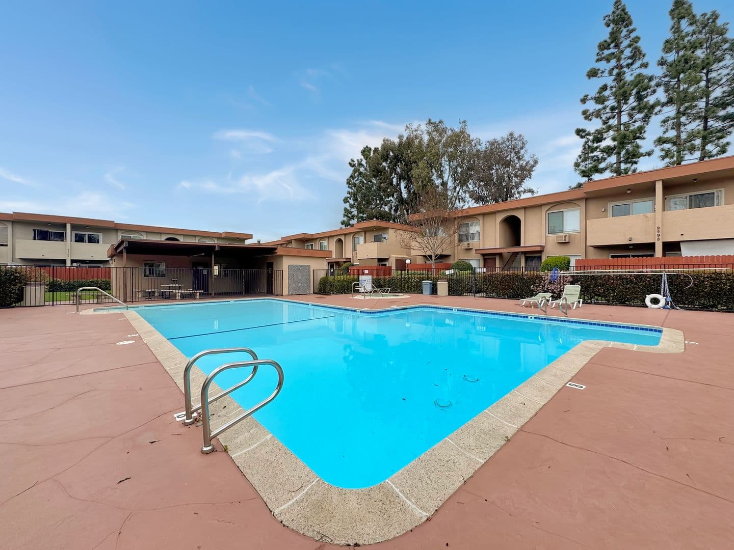 San Diego Condo: 9550 Carroll Canyon Rd #237