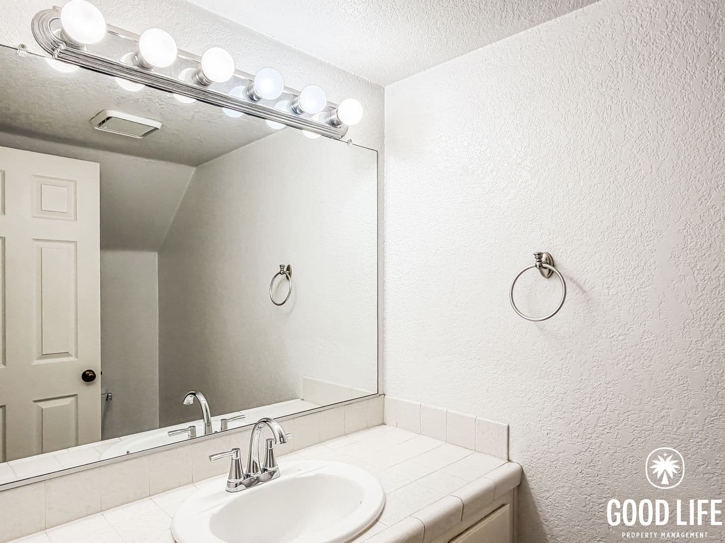 Carlsbad Townhome: 3033 Via Sabinas