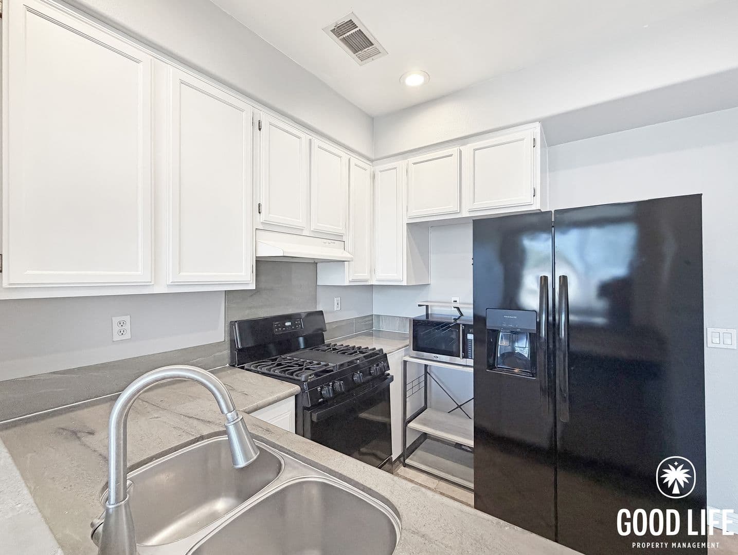 Carlsbad Townhome: 6090 Paseo Salinero