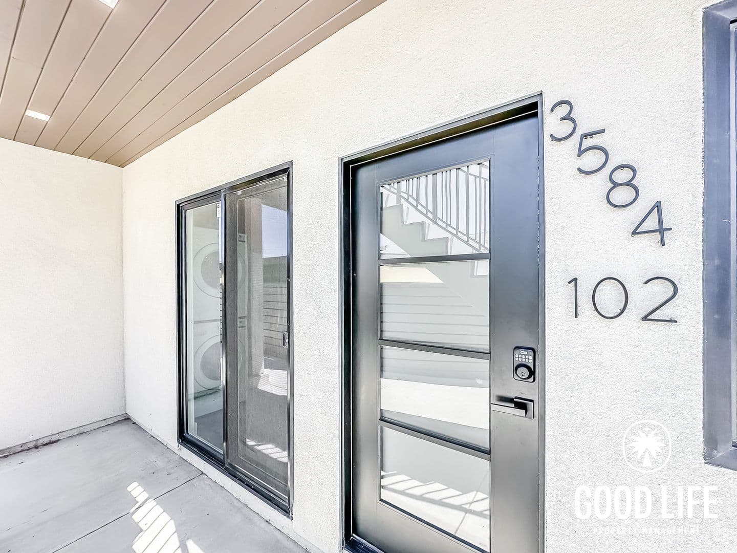 San Diego Apartment: 3582 Hatteras Ave