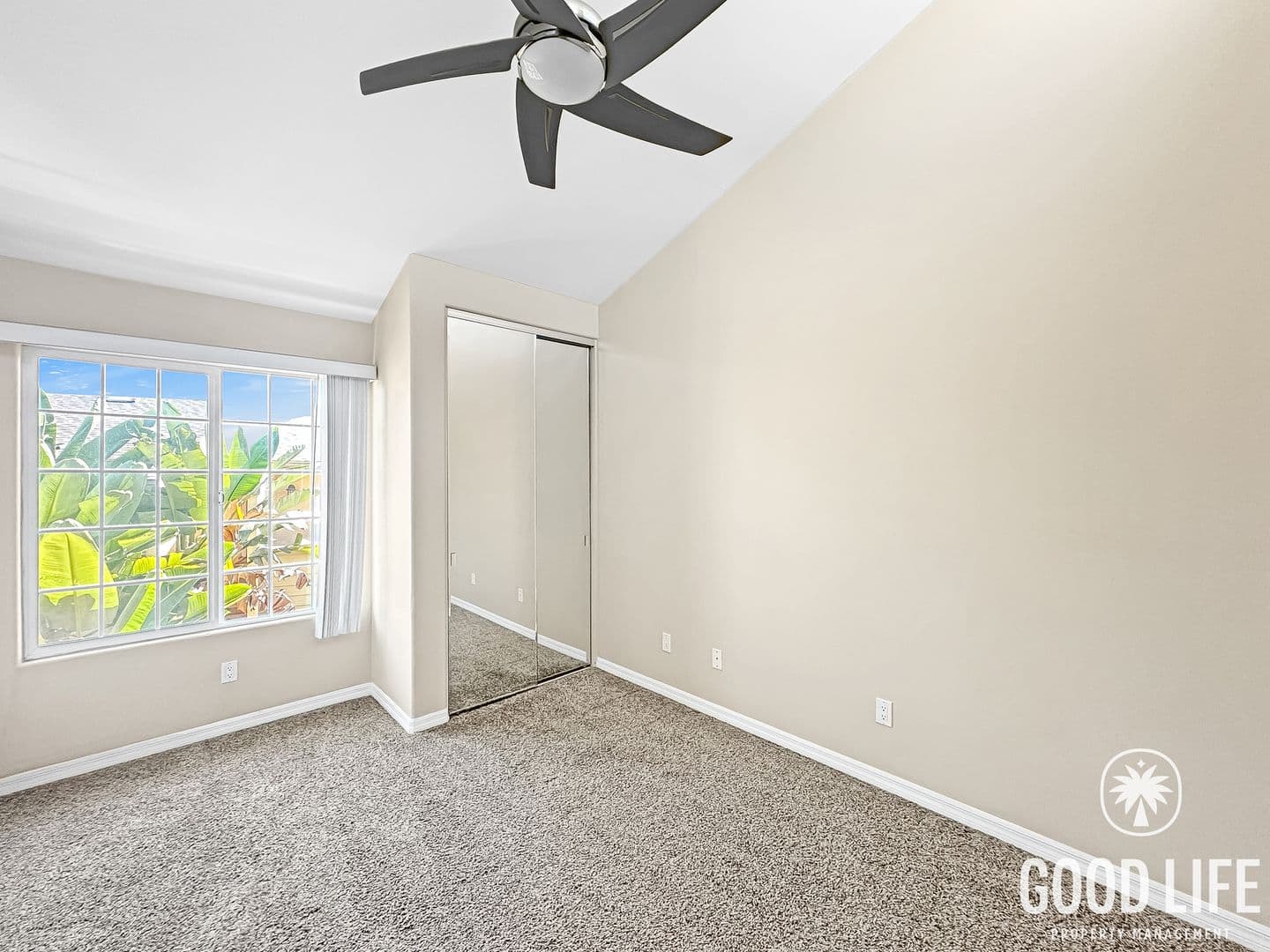San Diego Condo: 5252 Balboa Arms Drive Unit 159