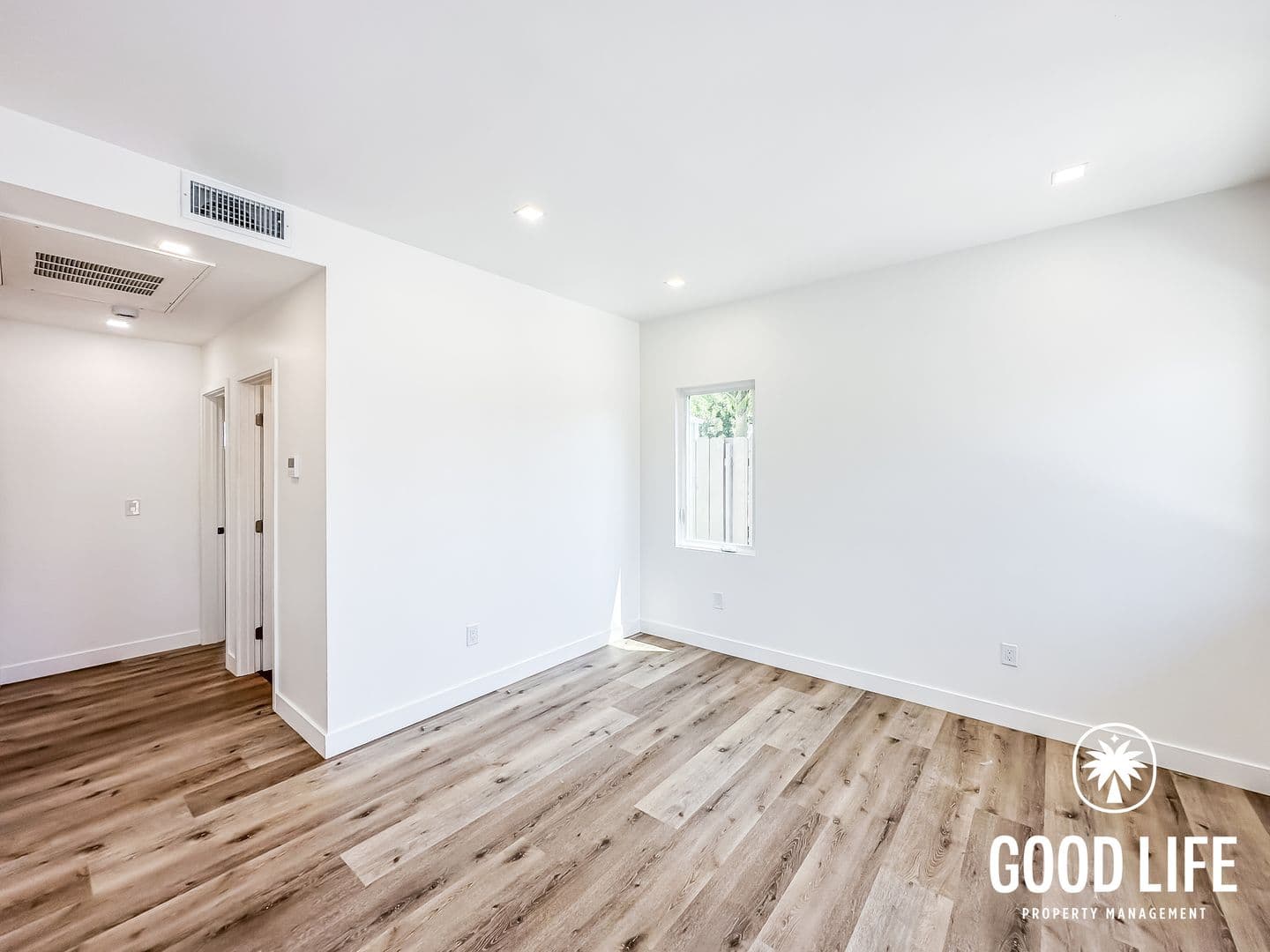 San Diego Apartment: 3582 Hatteras Ave