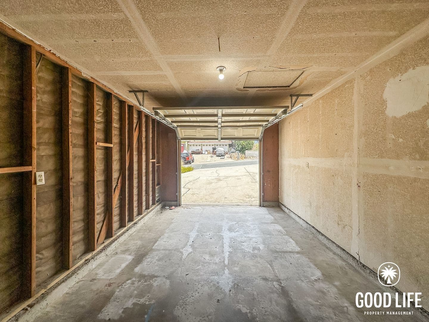 Spring Valley Townhome: 2018 Hawkins Way Unit A