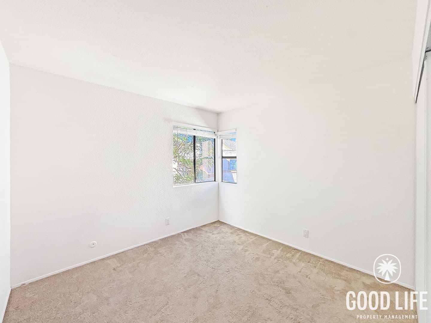 La Jolla Townhome: 8310 Via Sonoma Unit 112