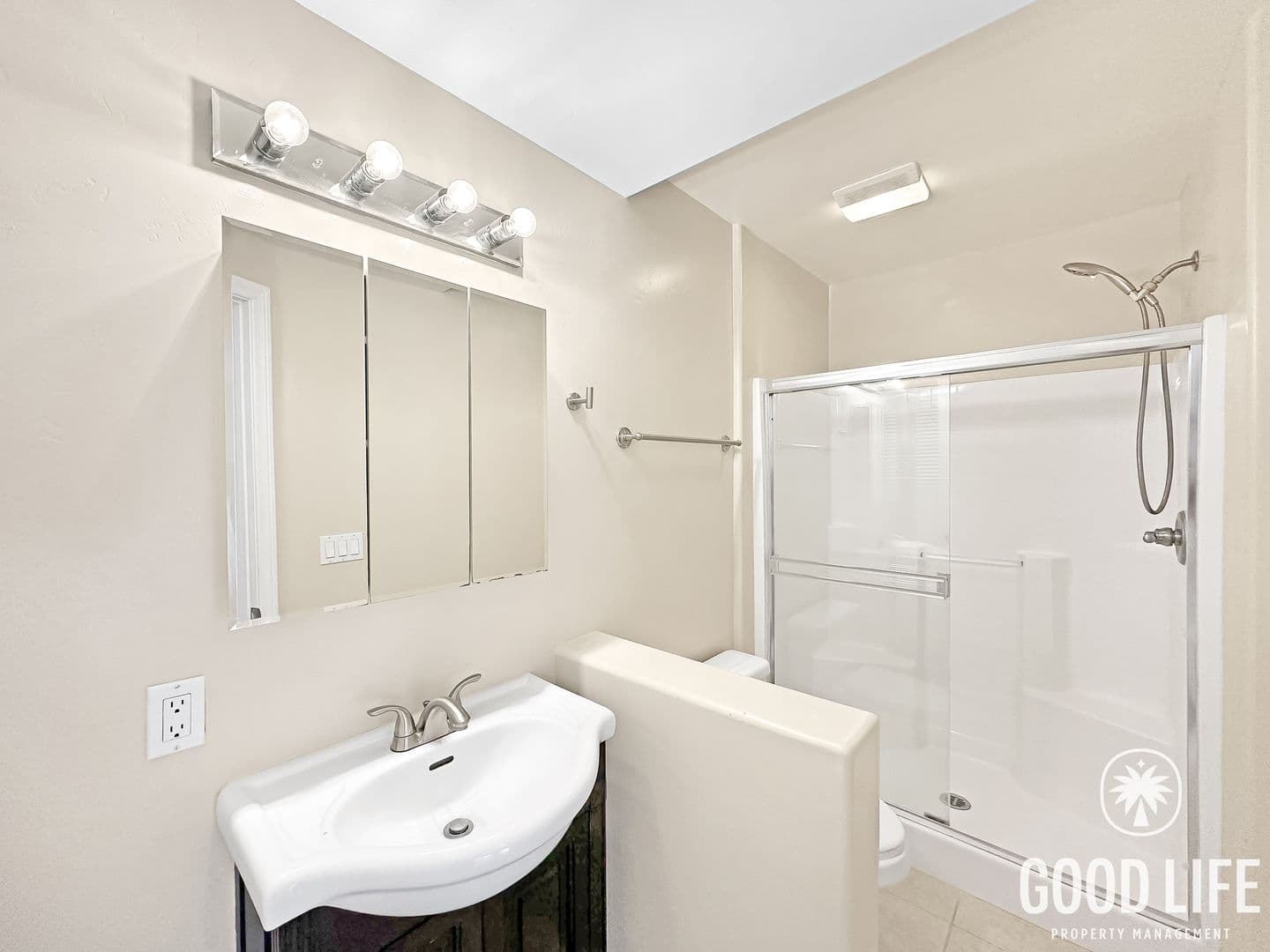 San Diego Condo: 5252 Balboa Arms Drive Unit 159