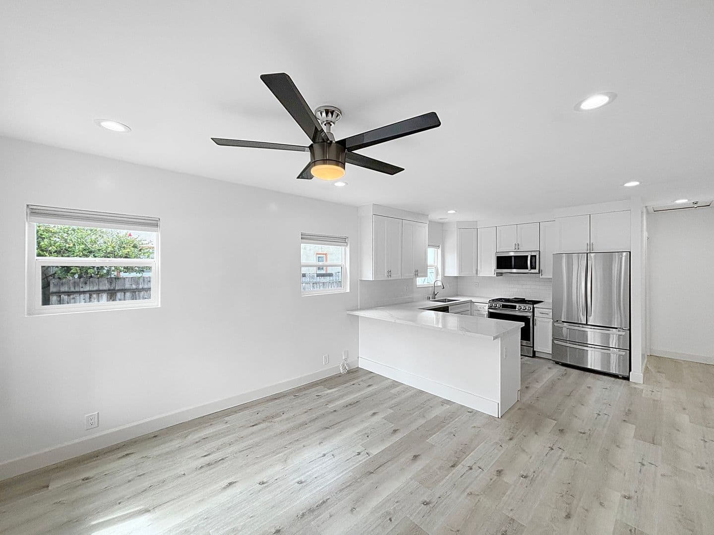 San Diego Apartment: 4368 Swift Ave