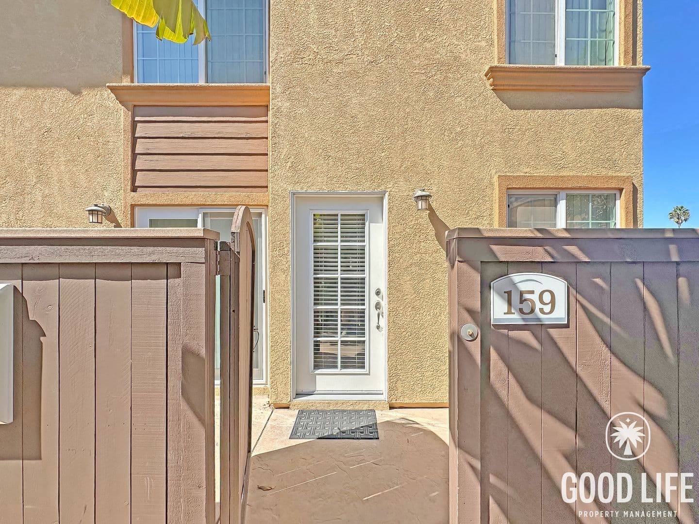 San Diego Condo: 5252 Balboa Arms Drive Unit 159