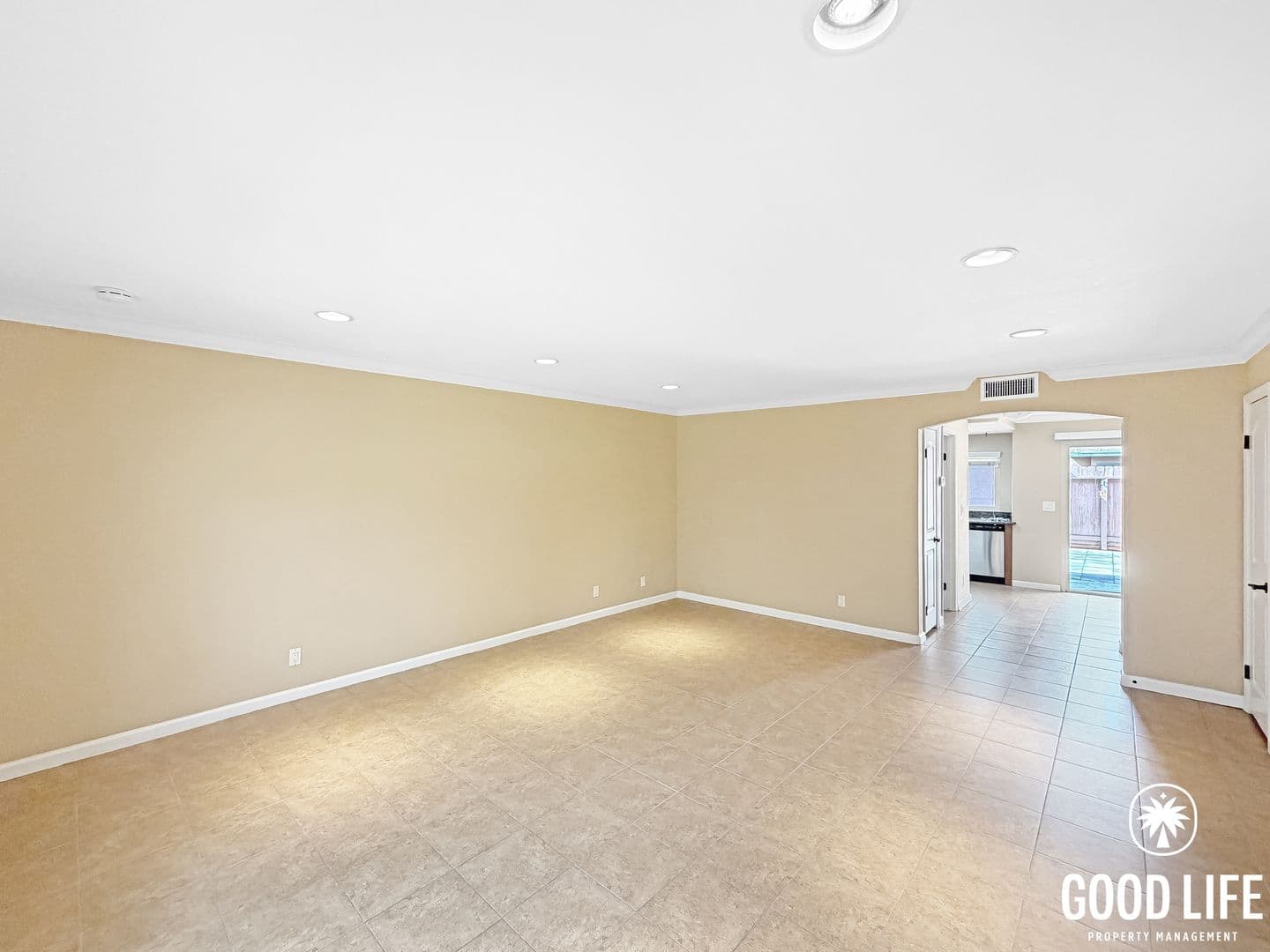 Escondido House: 1407 N Broadway Unit D