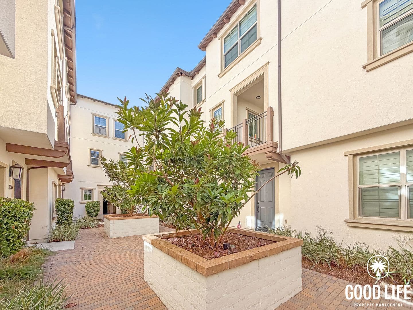San Marcos Townhome: 866 Slate St