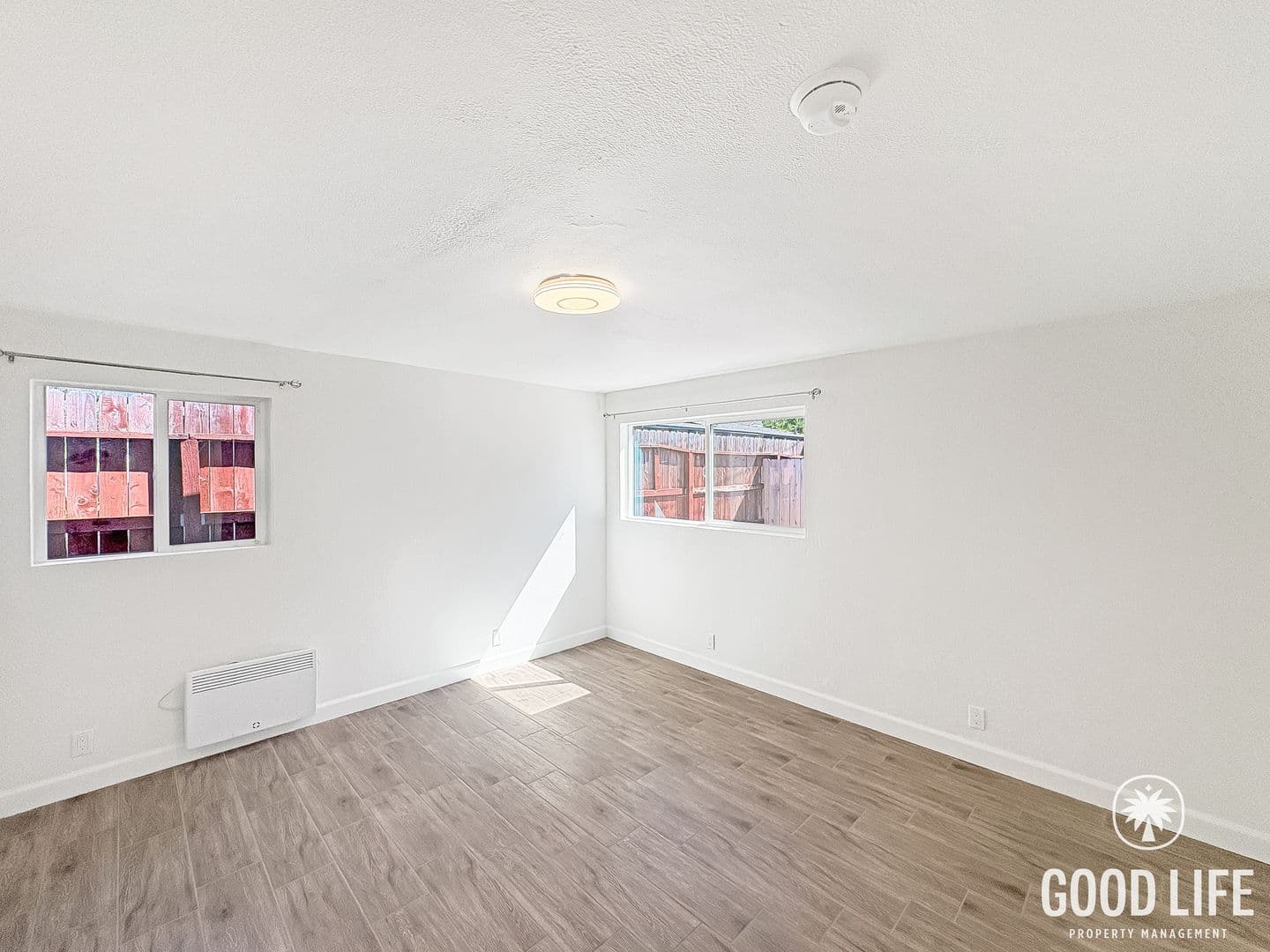 Vista Apartment: 523 N Citrus Ave