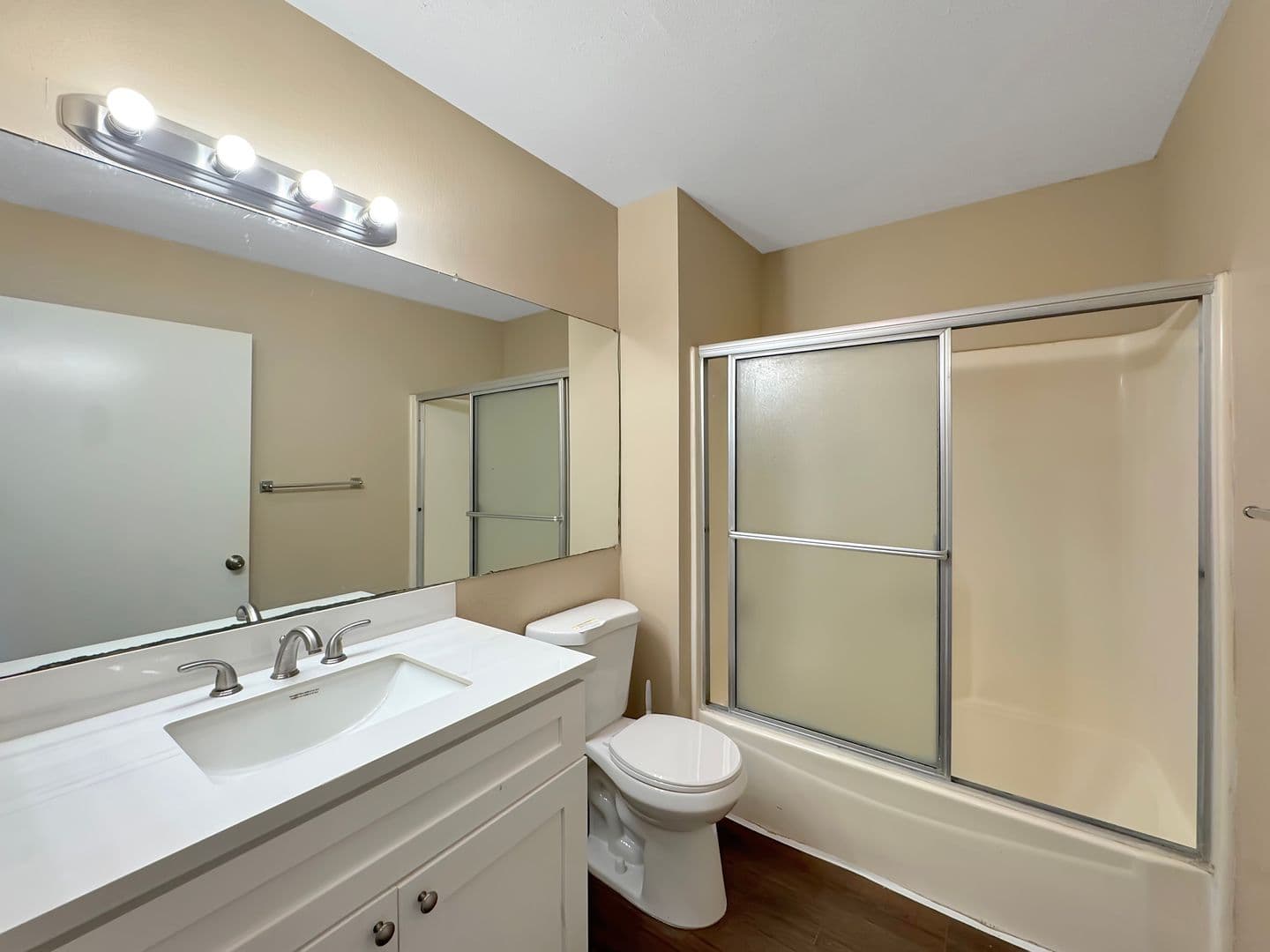 San Diego Condo: 9550 Carroll Canyon Rd #237