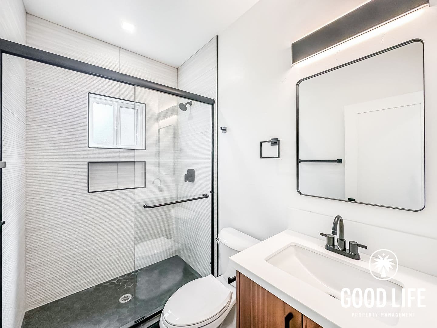 San Diego Apartment: 3582 Hatteras Ave