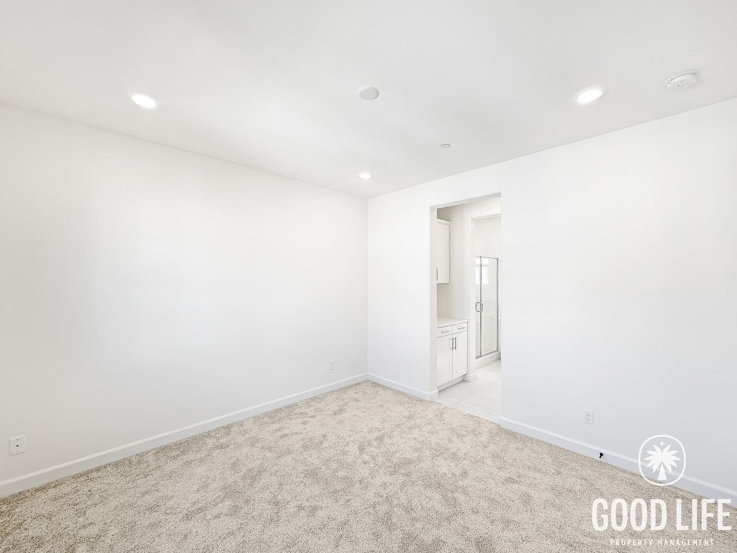 Oceanside Townhome: 4366 Pacifica Way Unit 3