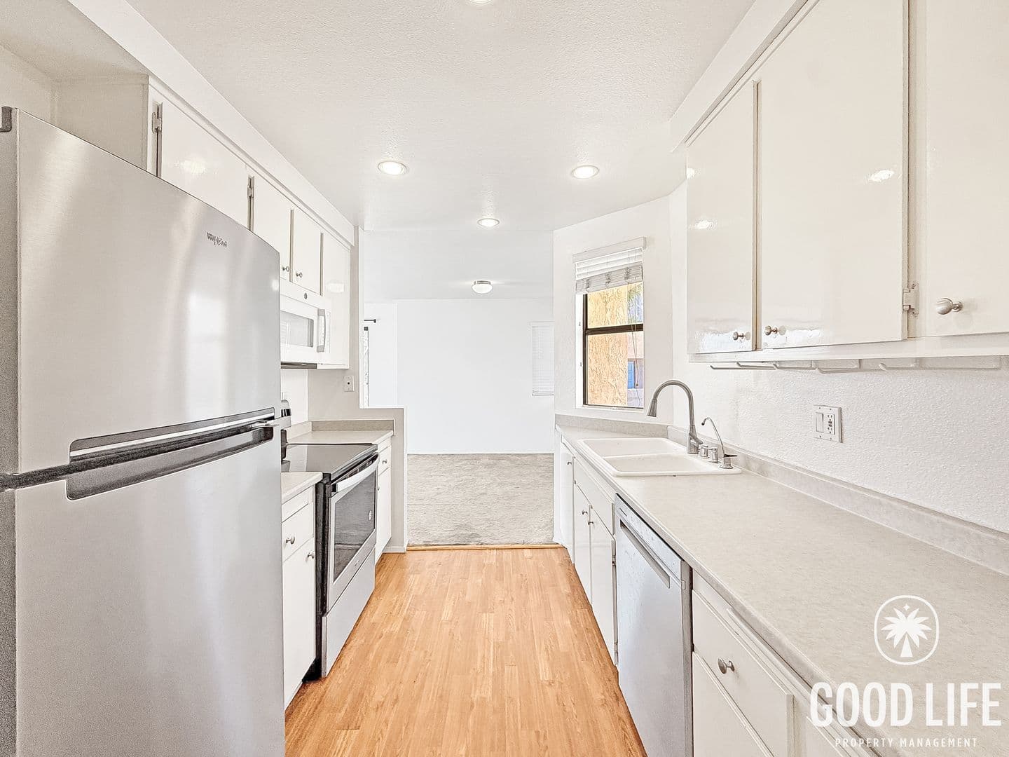 La Jolla Townhome: 8310 Via Sonoma Unit 112