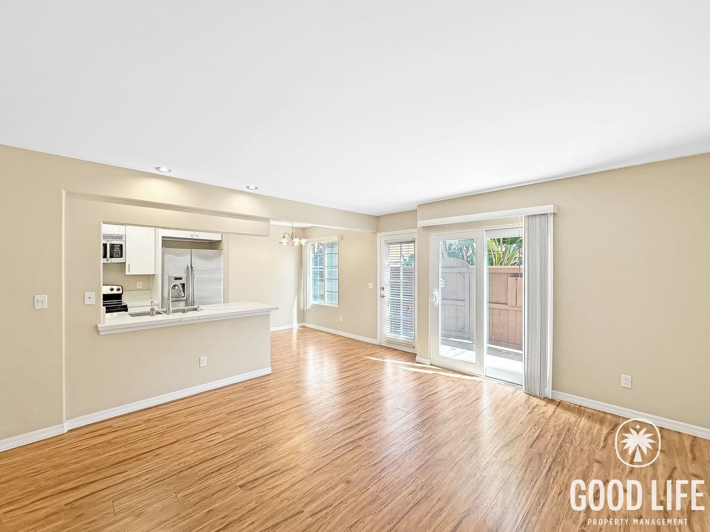 San Diego Condo: 5252 Balboa Arms Drive Unit 159