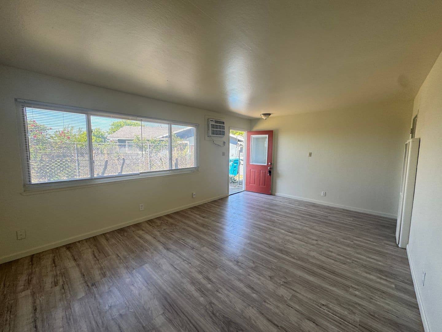 Olivehurst Apartment: 4360 Twain Dr