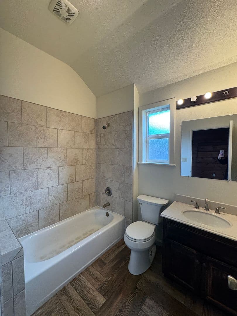 Yuba City House: 328 Starr Bend