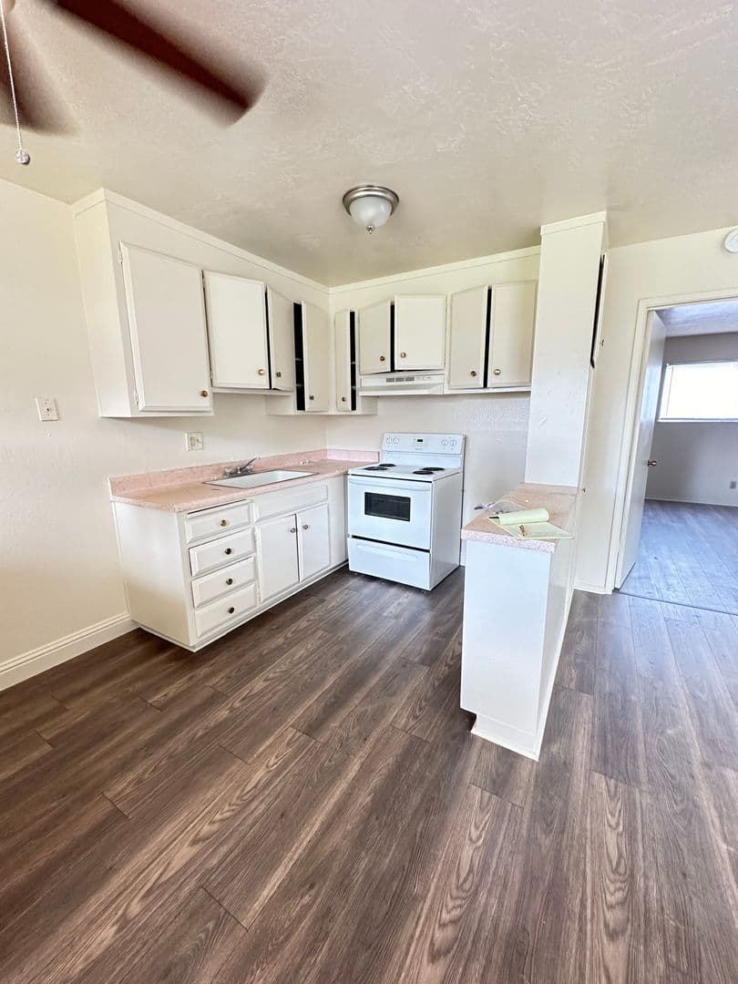 Marysville Apartment: 1100 E 17th St