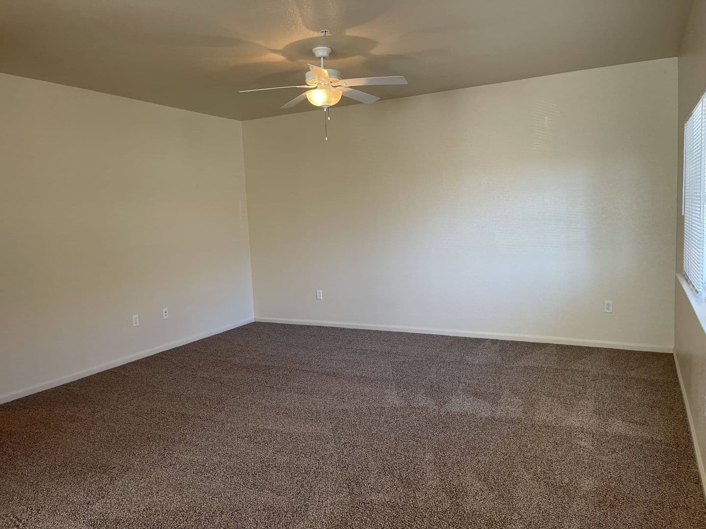 Marysville Apartment: 929 Featherside Way 1-4