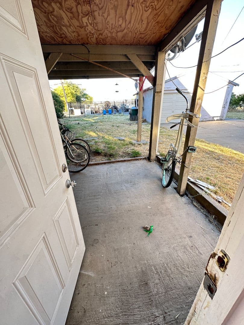 Marysville Apartment: 329 B St