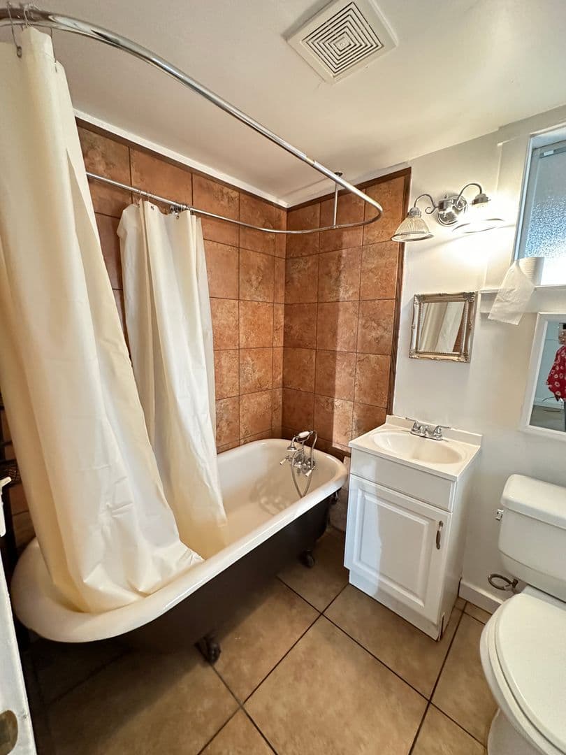 Marysville Apartment: 329 B St