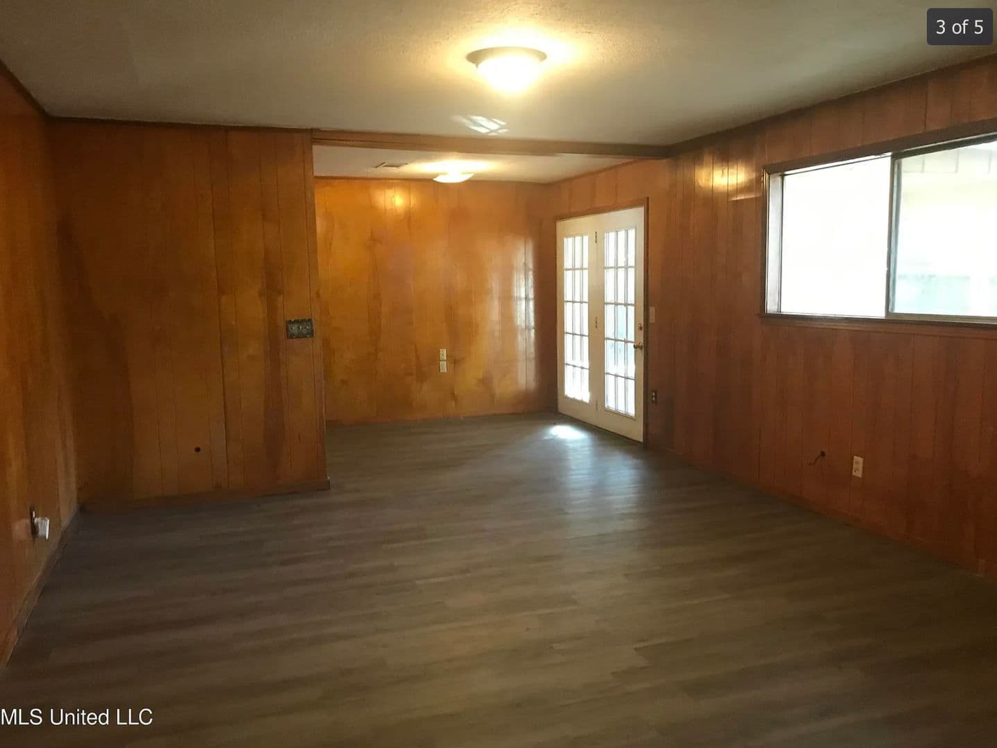 Jackson House: 3139 Charleston Drive