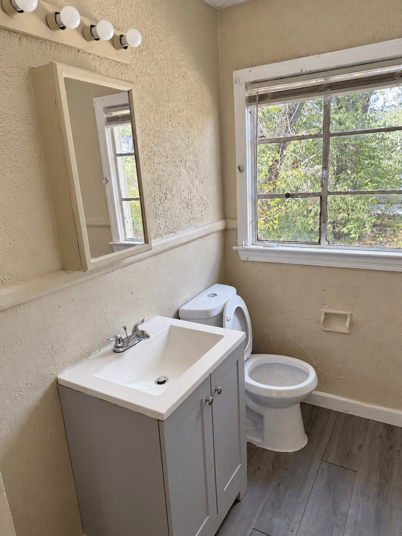 Jackson House: 782 Launcelot Road