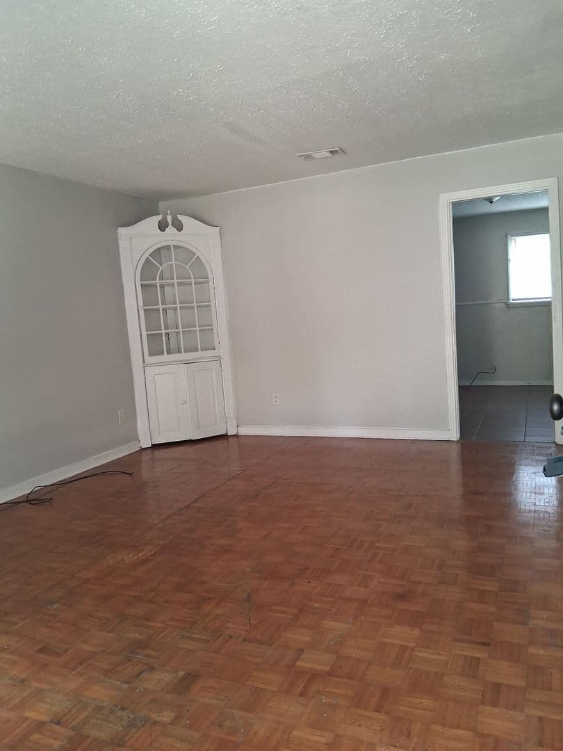 Jackson House: 1215 Garden Park Drive