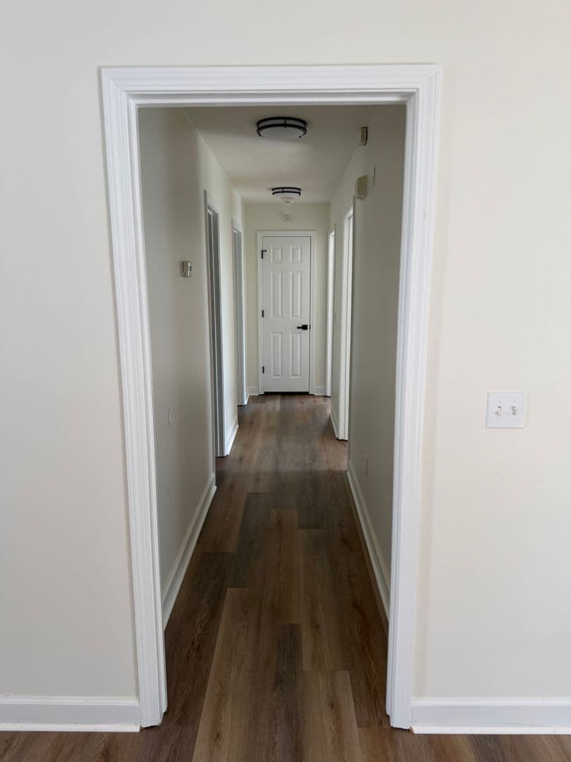 Ridgeland House: 703 Lansdowne Lane