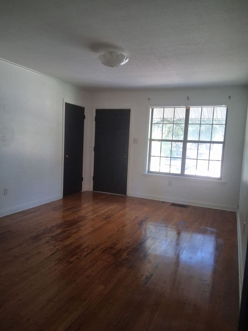 Jackson House: 5542 Grafton Street
