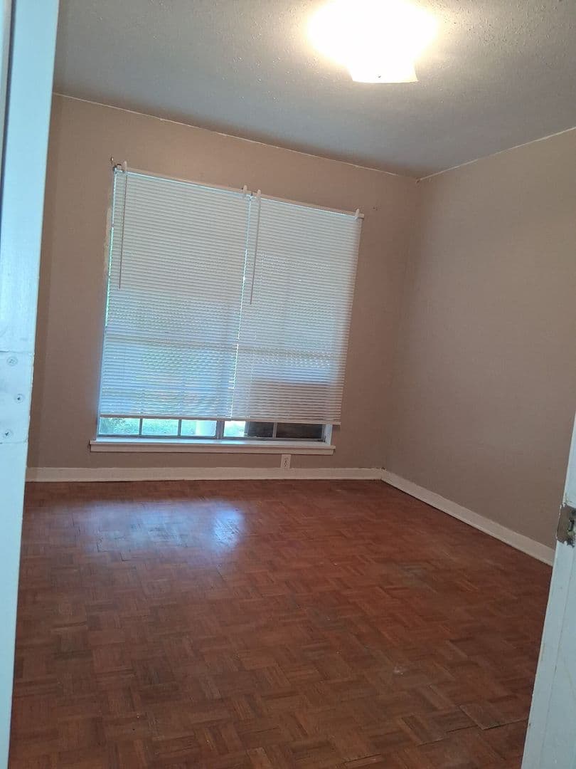 Jackson House: 1215 Garden Park Drive