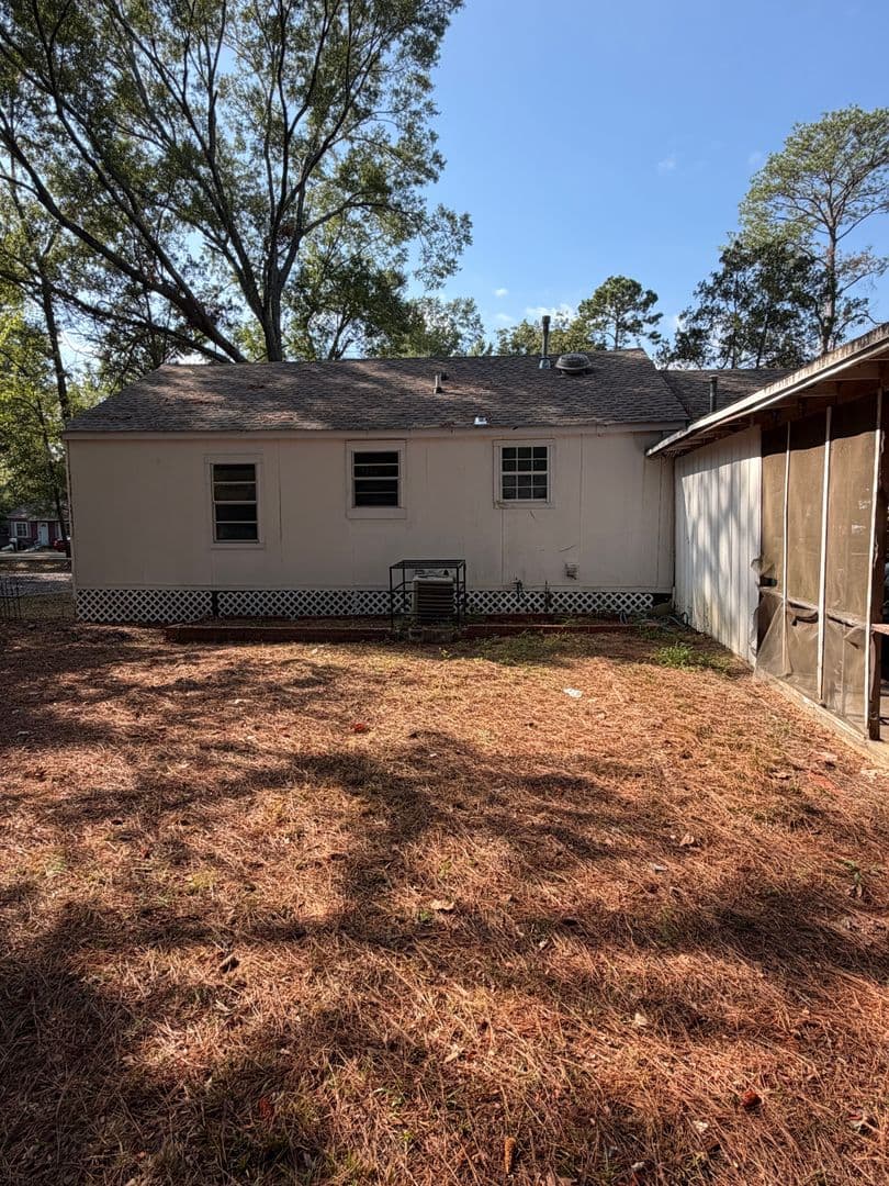 Jackson House: 618 Avalon Road
