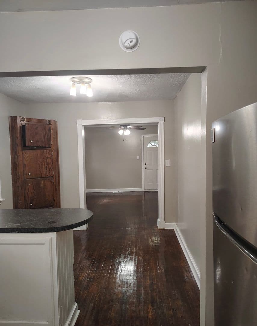 Jackson House: 4638 S McRaven Road
