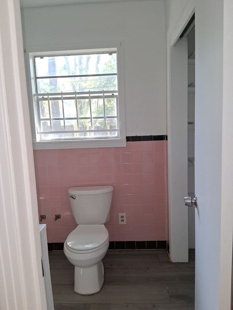 Jackson House: 1826 Wisteria Drive