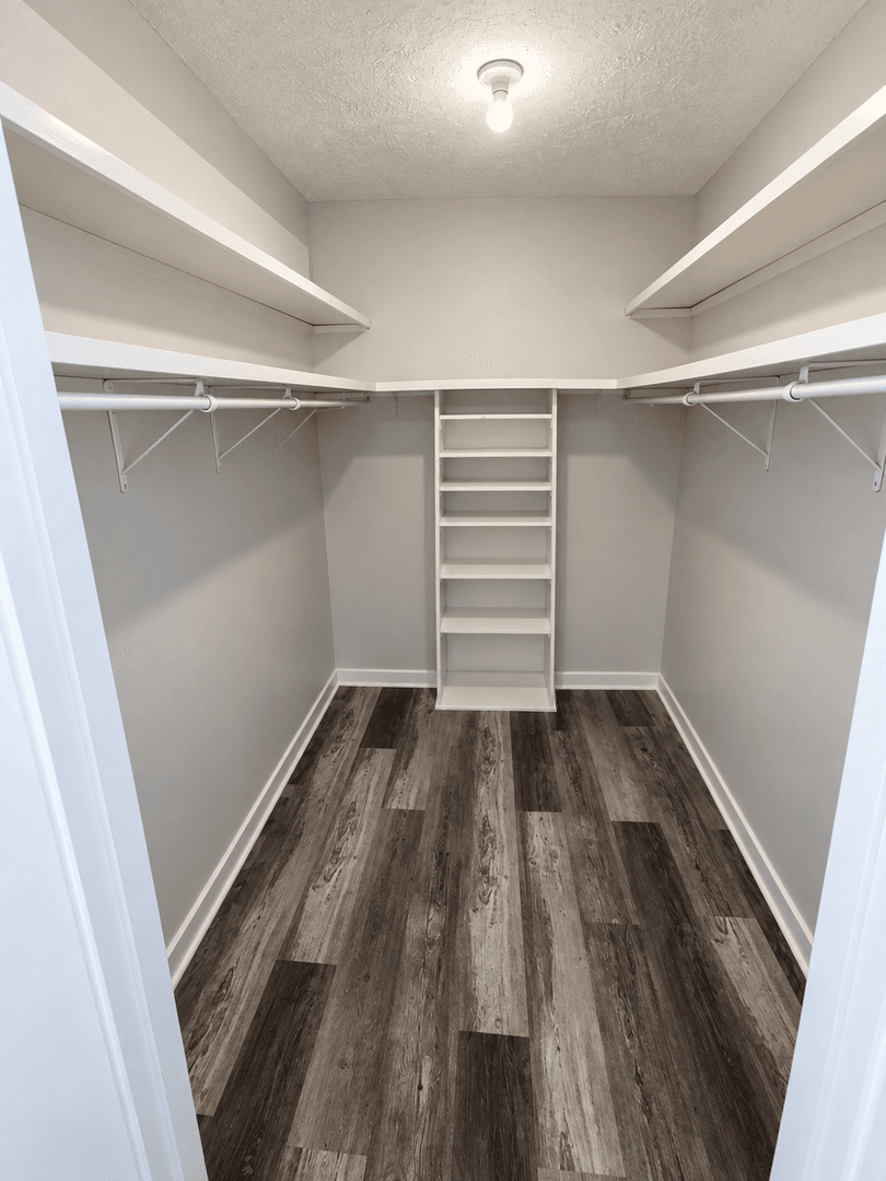 Jackson House: 1426 Tracewood Dr