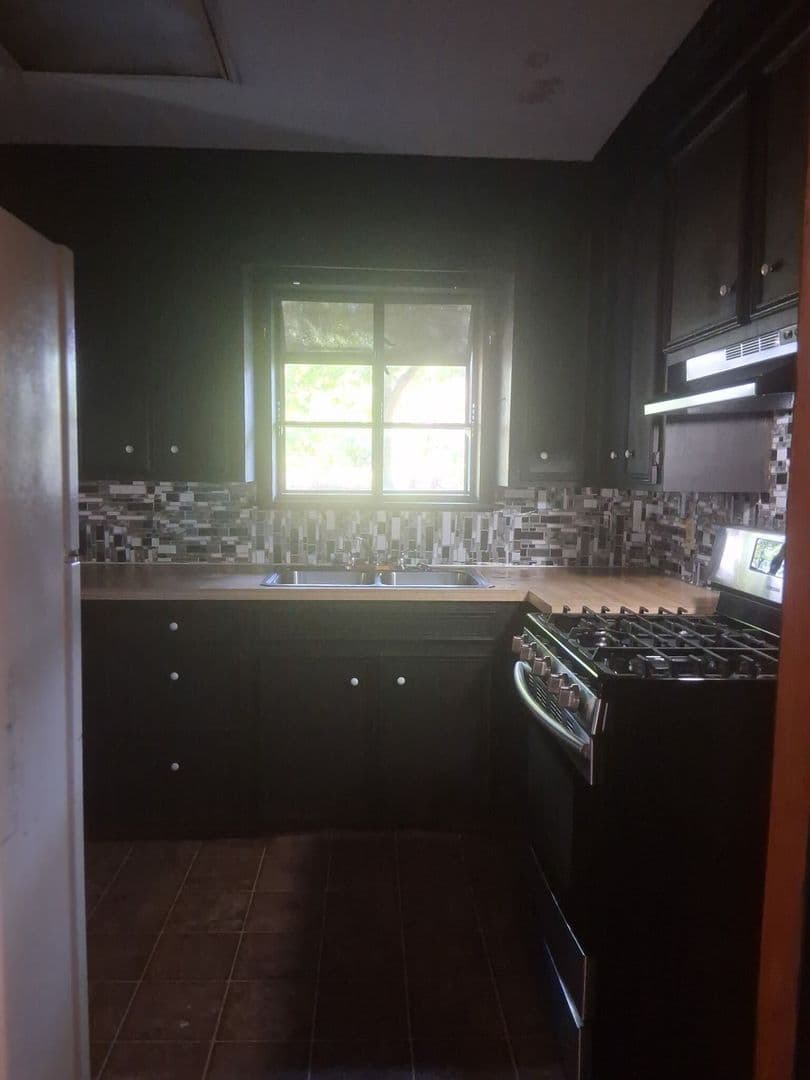 Jackson House: 5542 Grafton Street