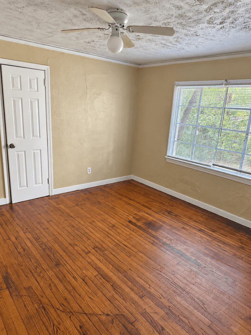 Jackson House: 782 Launcelot Road