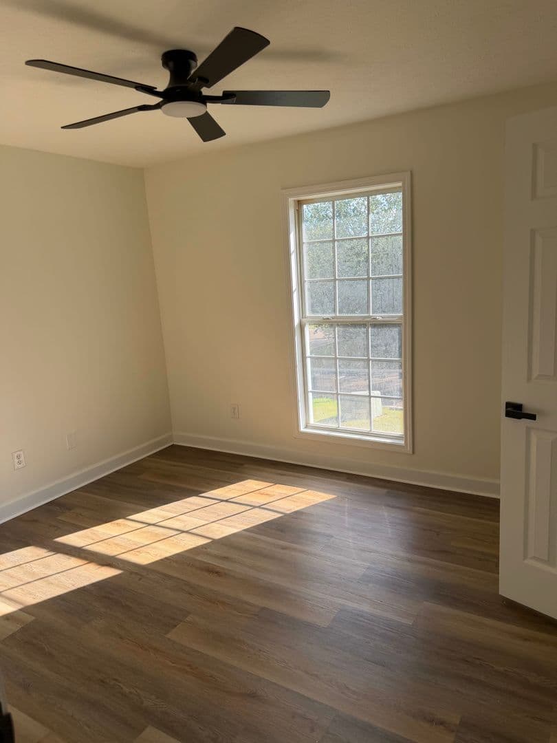 Ridgeland House: 703 Lansdowne Lane