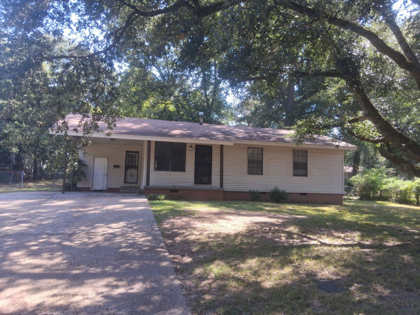 Jackson House: 5542 Grafton Street