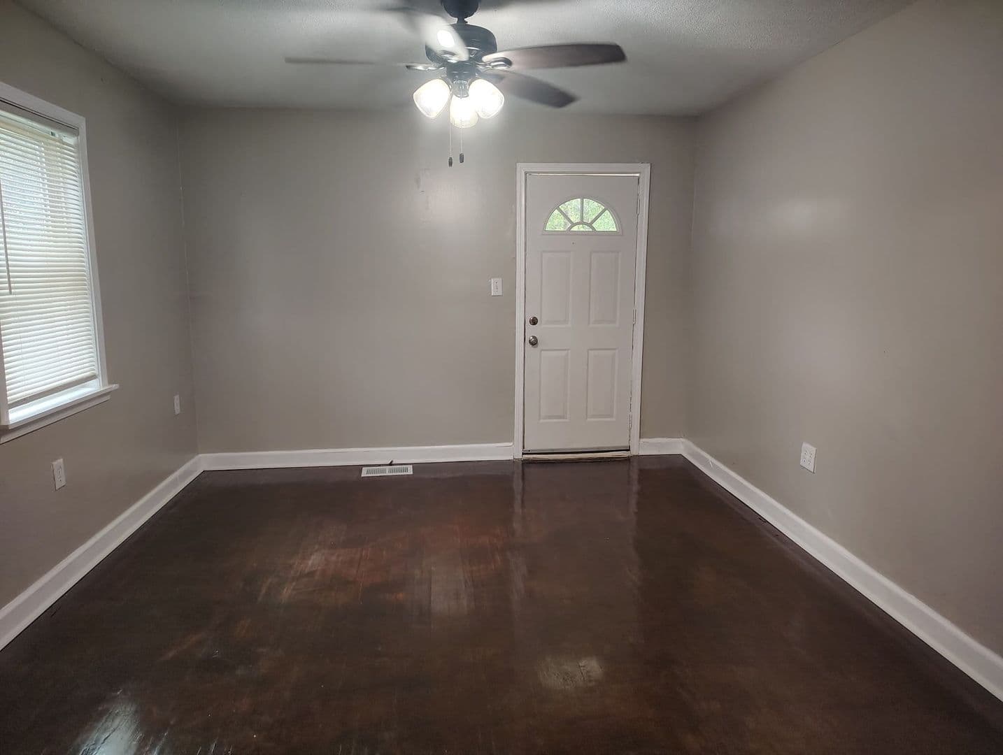 Jackson House: 4638 S McRaven Road