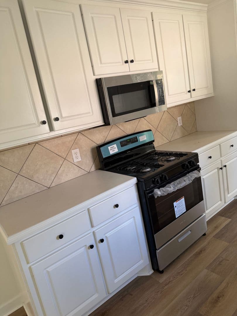 Ridgeland House: 703 Lansdowne Lane