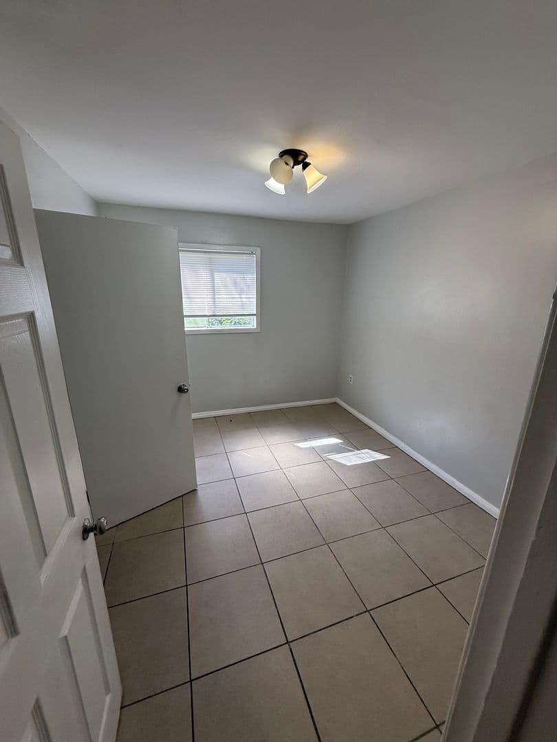 Jackson House: 2748 Woodside Drive