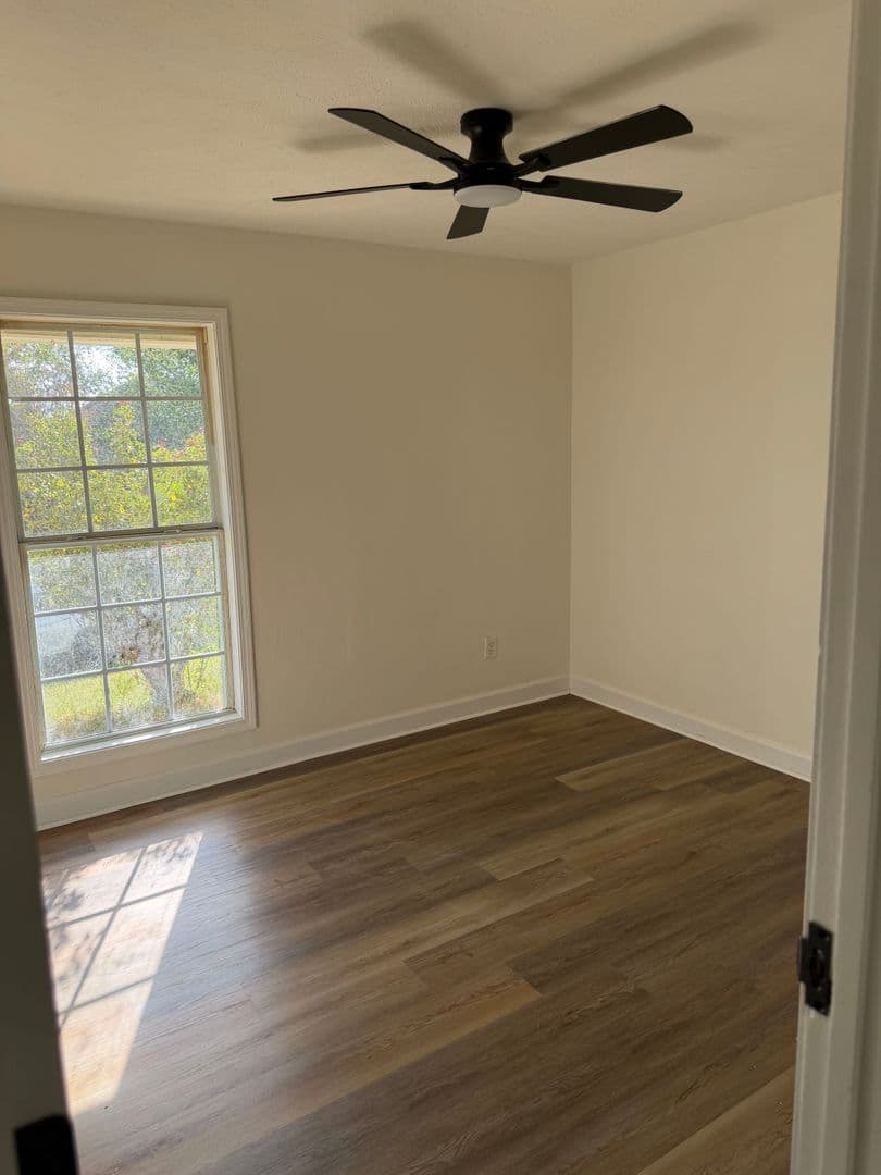 Ridgeland House: 703 Lansdowne Lane