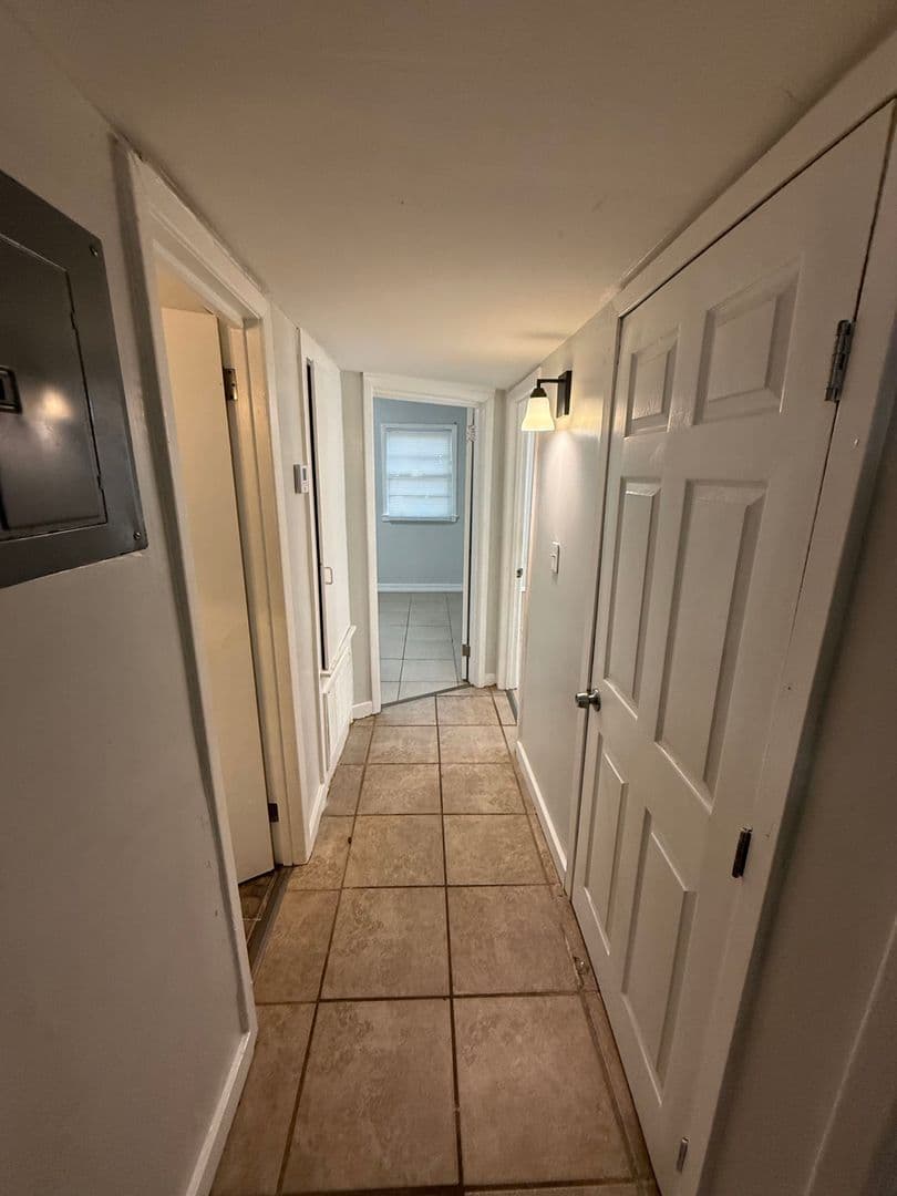 Jackson House: 2748 Woodside Drive